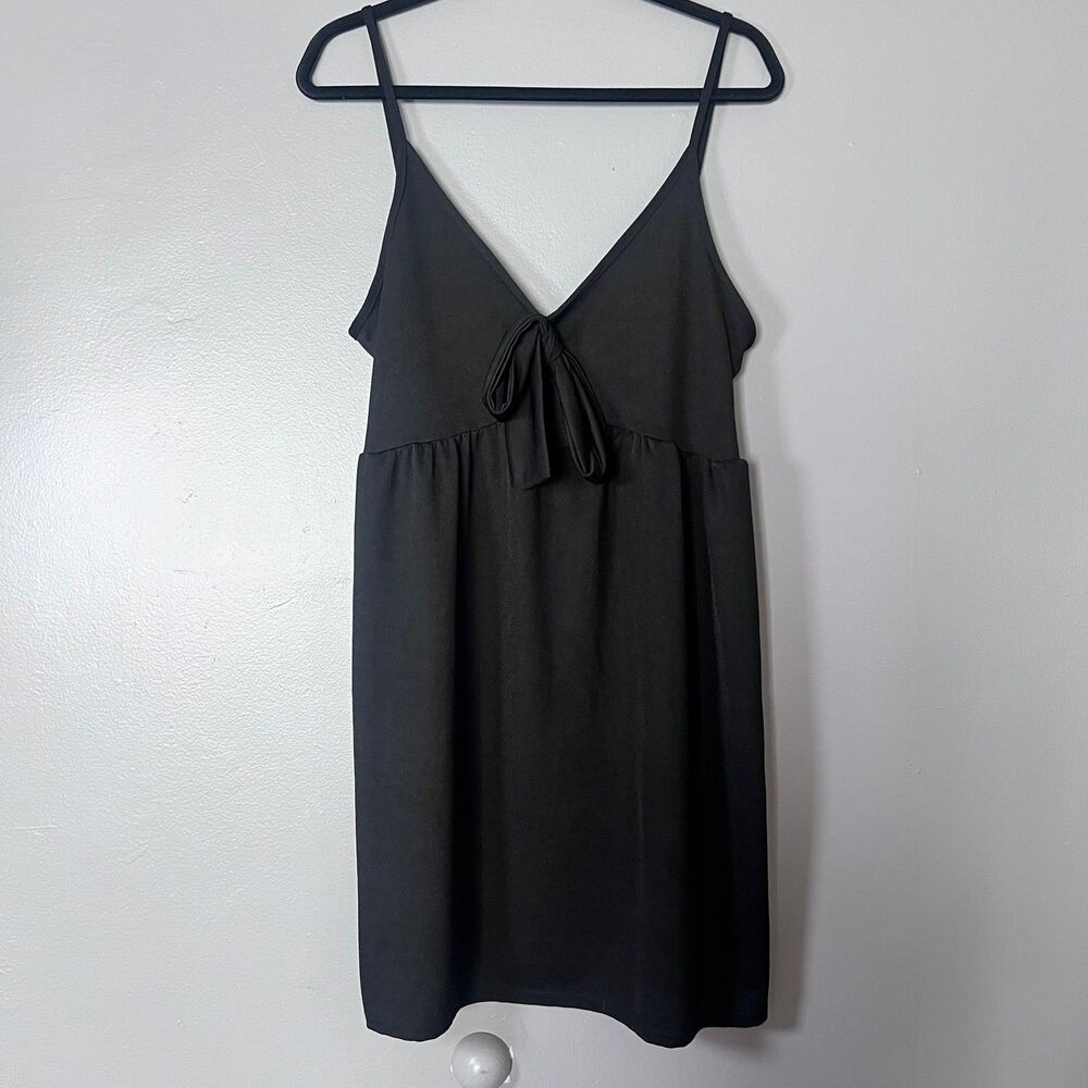 Boohoo Women’s Black Mini Dress Size 14 Sleeveless V-Neck Bow detail  NWOT